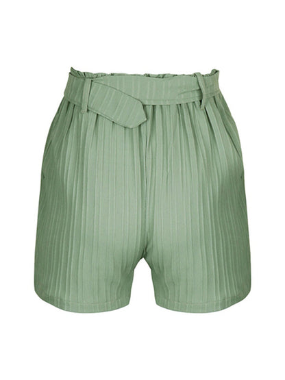 Small fresh green solid color pleated shorts