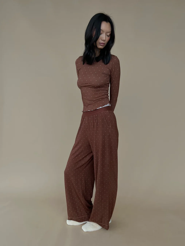 New fashionable casual long-sleeved trousers that can be worn as home suits