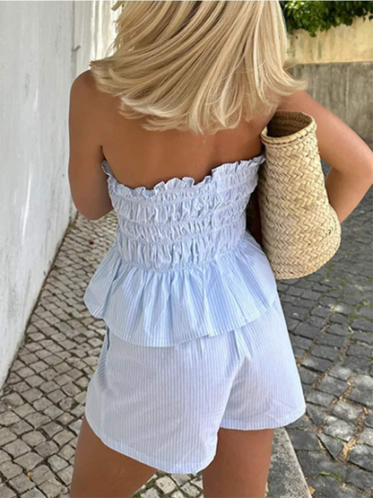 Fashionable vacation sleeveless tube top and off-shoulder shorts suit