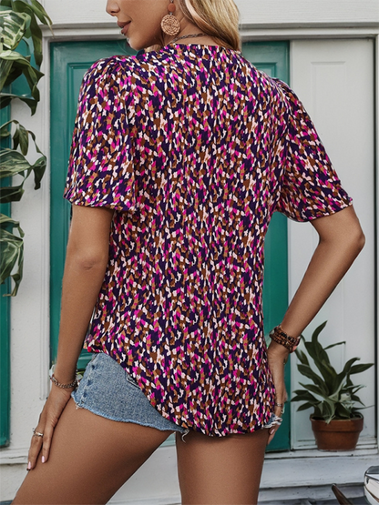 Women's short sleeve v-neck printed shirt